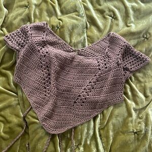 Brown cropped knit top